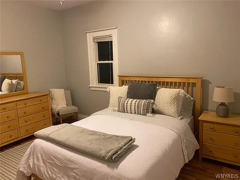 176 Saint James Pl #LOWER — Photo 9
