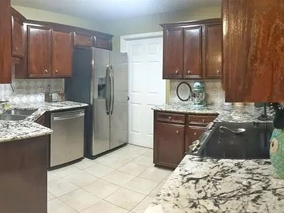 3rd image of 7883 Mary Ann Cir