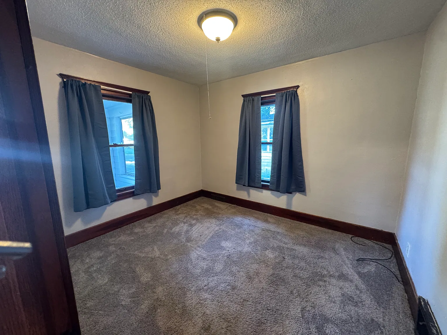 2 bed, 800 sqft, $1,200 — Photo 2