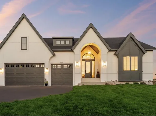 9271 Timberland Trl, Eden Prairie, MN 55347