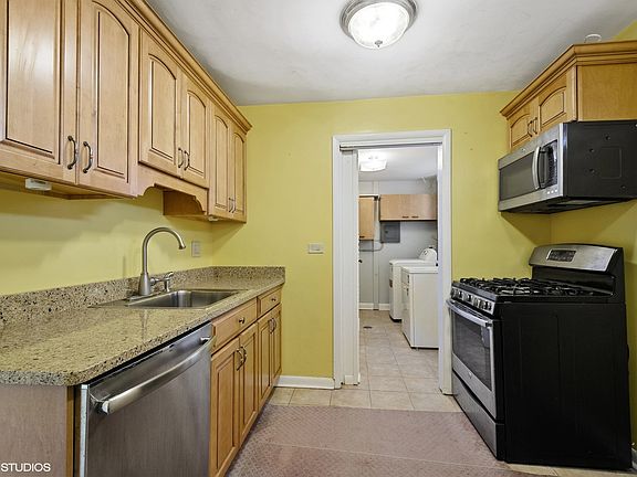 5th image of 3838 Lee St