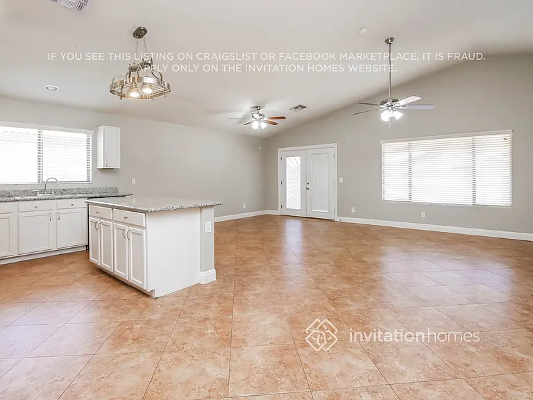 1400 E Vernoa St — Photo 6
