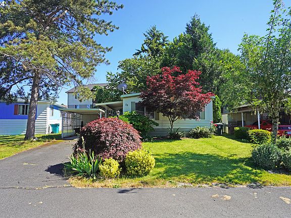 2nd image of 5404 NE 121st Ave Unit 28