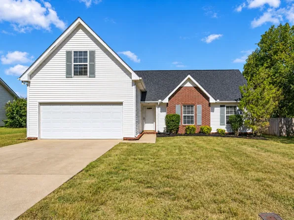 1180 Saint Andrews Dr, Murfreesboro, TN 37128