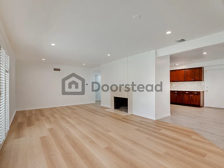 10050 Debra Ave — Photo 7