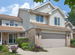 185 Grove Ct, Lemont, IL 60439