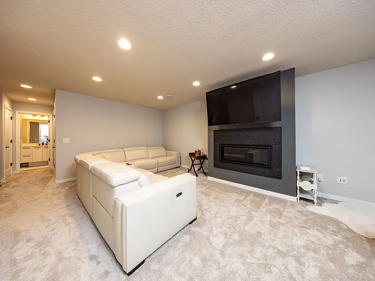 3rd bedroom in basement as well