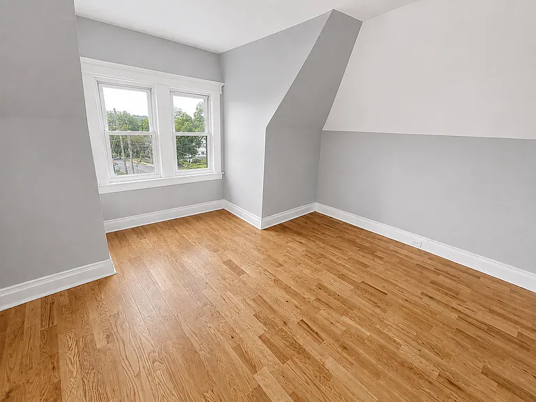 635-637 Sanford Ave #3 — Photo 6