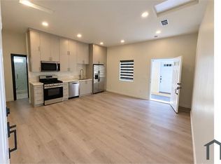 214 E Garfield Ave, Glendale, CA 91205