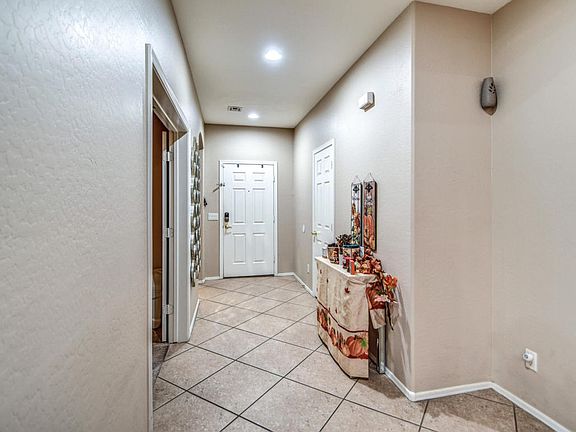 4th image of 9137 W Raymond St