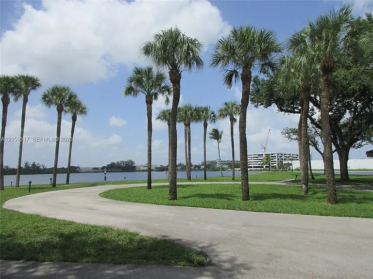 15545 Miami Lakeway N #211 — Photo 3