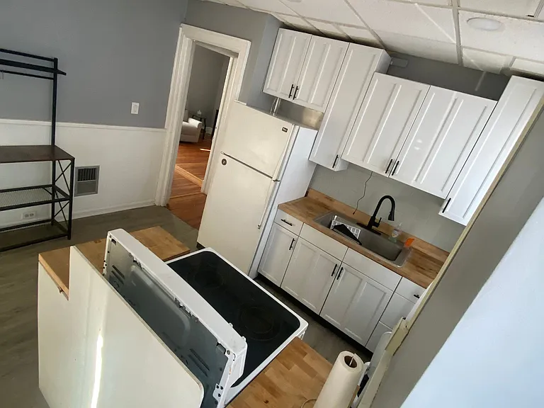 78 Pinewoods Ave — Photo 4