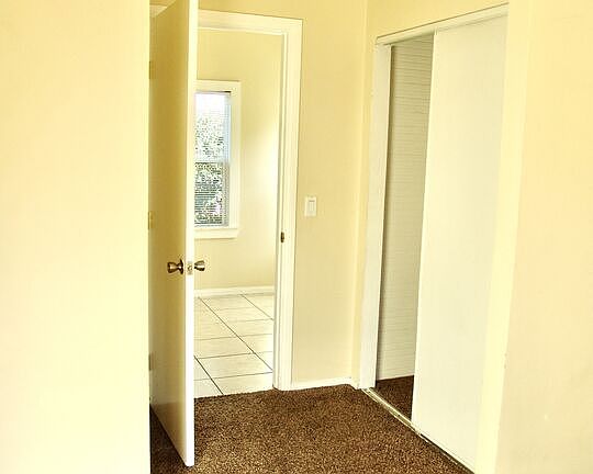 5th image of 822 E Santa Barbara St