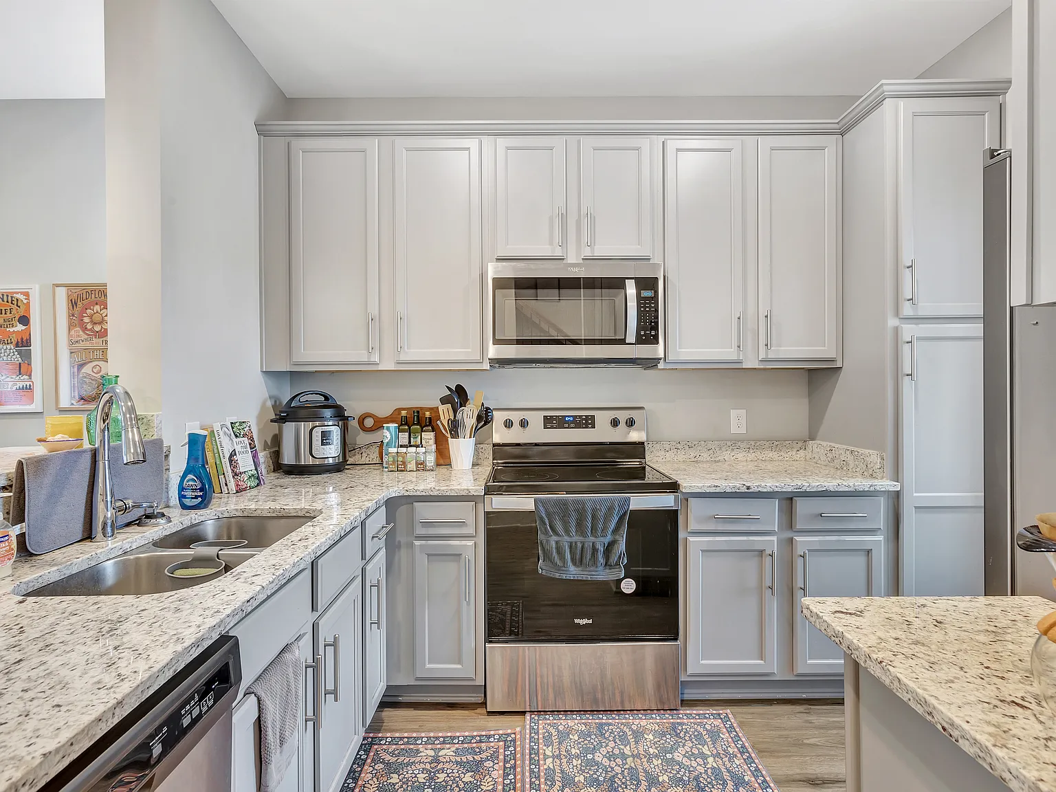 2 bed, 2.5 bath, 1190 sqft, $1,725 — Photo 4