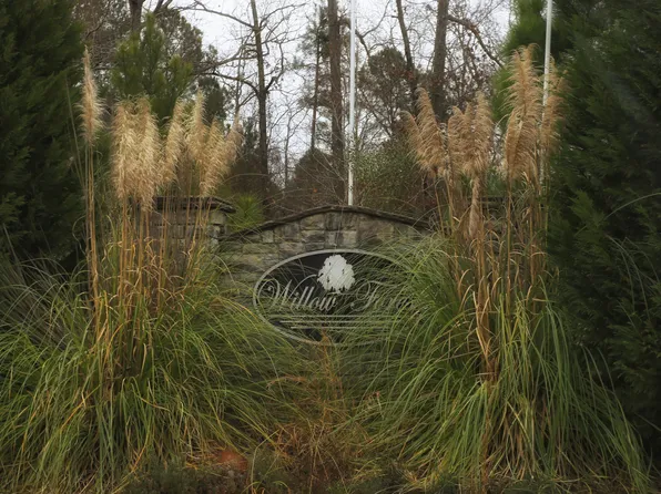 104 Willow Cv, Eatonton, GA 31024