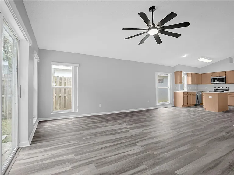 3521 Moss Pointe Pl — Photo 4
