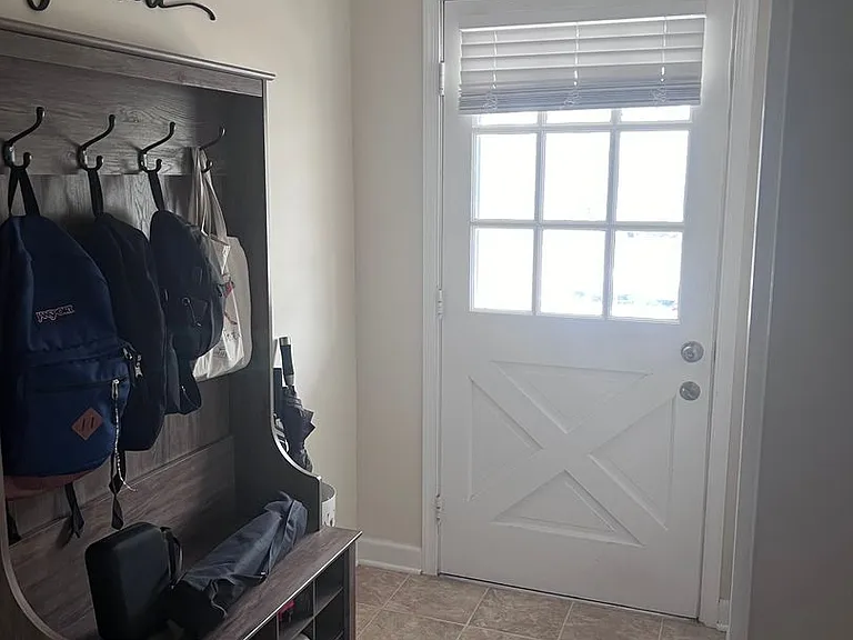 4722 Vicky Rd — Photo 2