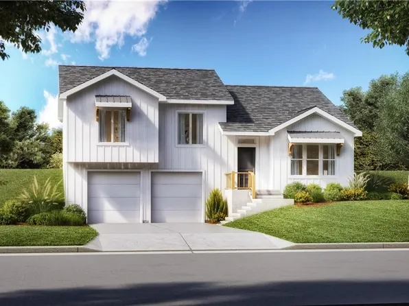 2004 Eagle Dr, Harrisonville, MO 64701