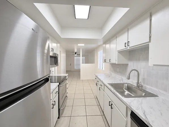 12829 N 113th Ave APT 1, Youngtown, AZ 85363