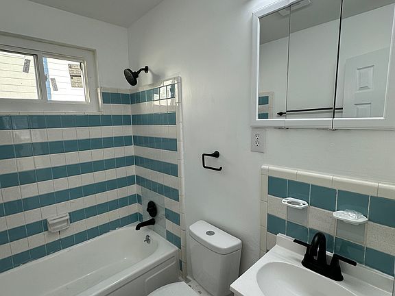 5th image of 902 32nd Ave N Unit B