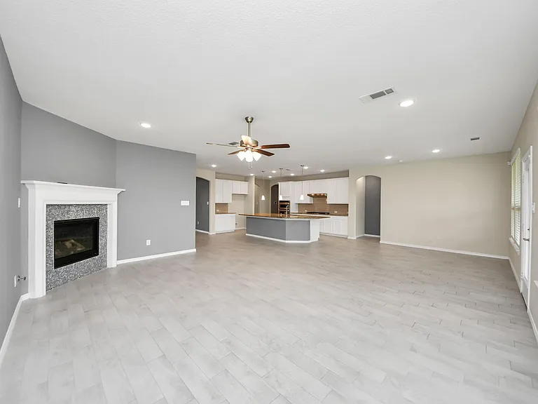28215 Shorecrest Ln — Photo 10