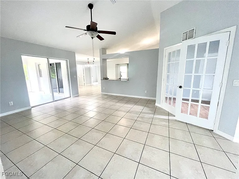 3405 Hanna Ave N — Photo 4