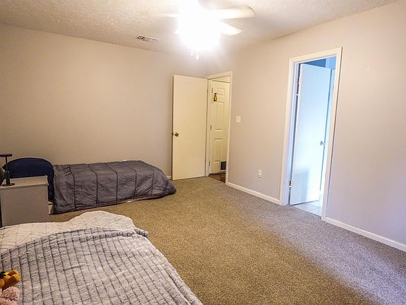 5th image of 1007 Woodside Cv