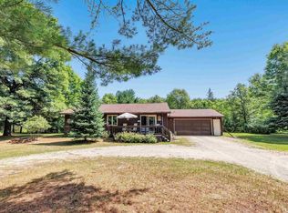 W8415 Lundgren Lake Rd, Pembine, WI 54156