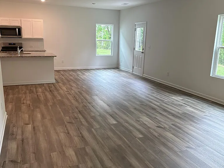 2058 Boxwood Cir — Photo 28