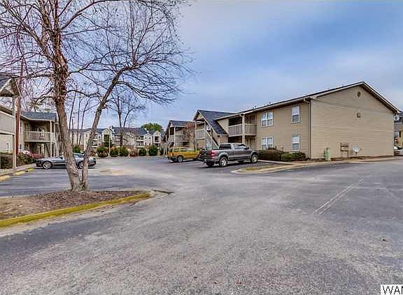 3rd image of 210 15th St E APT 35
