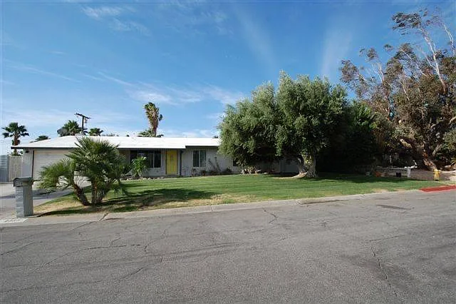 2353 E Powell Rd — Photo 1