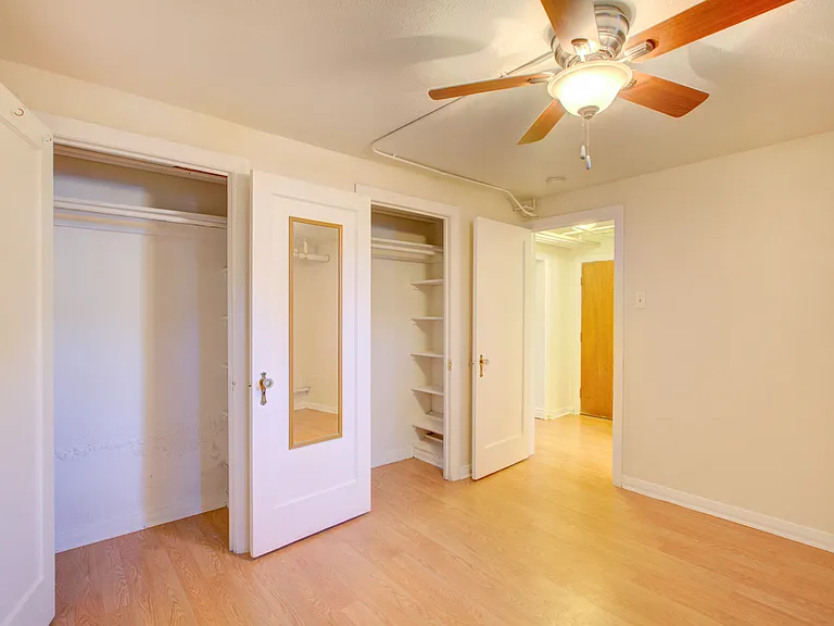 Elegante Apartments — Photo 20
