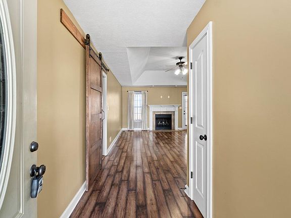 4th image of 1156 Chinook Cir