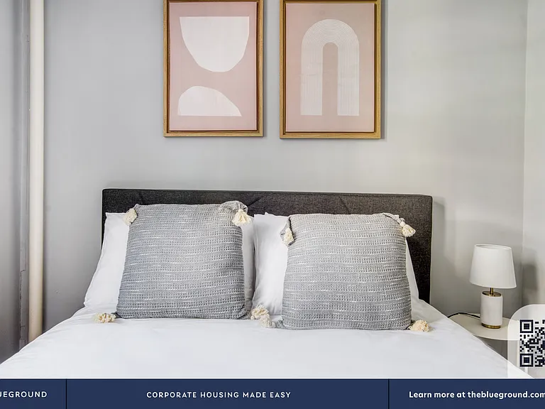 234 W 14th St #3E — Photo 10
