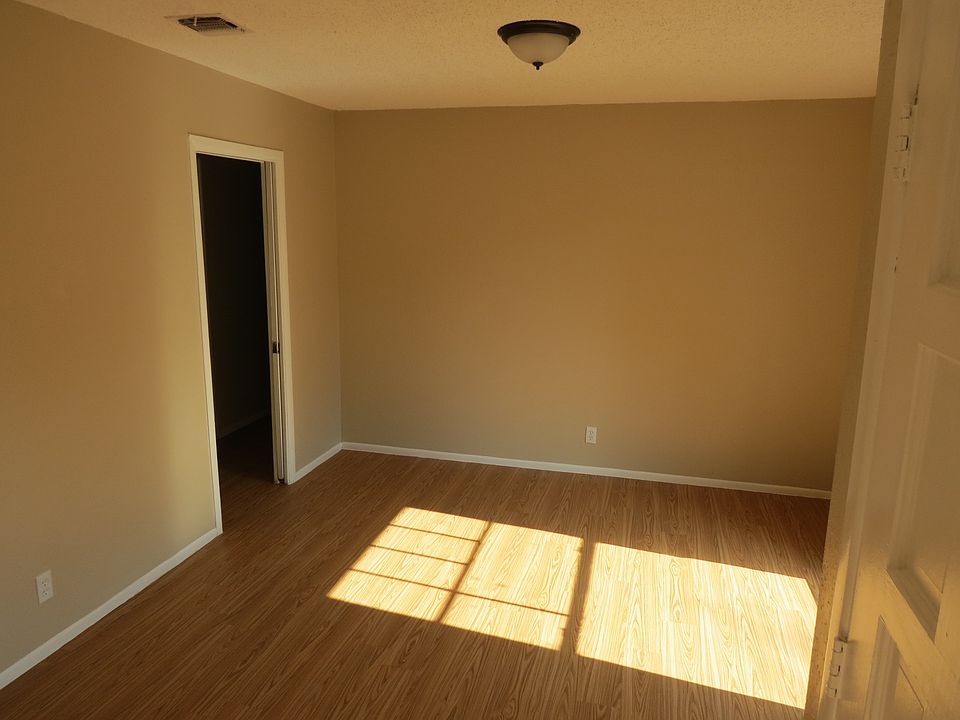 1st image of 1143 Churing Dr