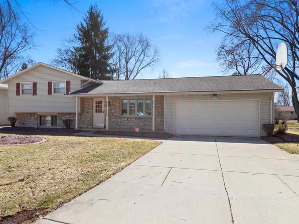 1281 Valley View Rd, Green Bay, WI 54304