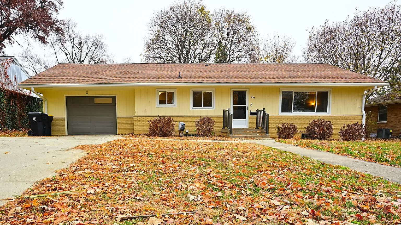 139 Eastview Dr photo 1