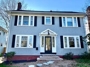 2200 Lamberton Rd, Cleveland Heights, OH 44118