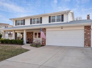 305 Aspen Village Dr, Ballwin, MO