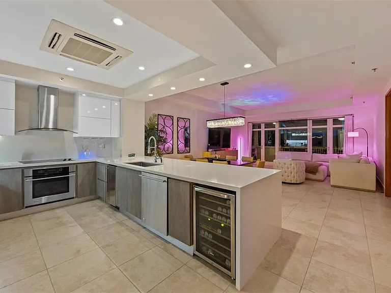 Plantation Dr — Photo 32