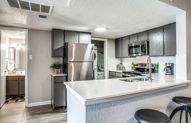 Preslee Apartments — Photo 5