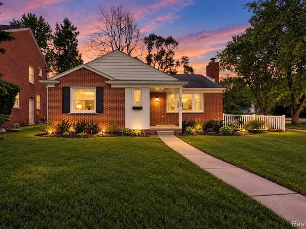 4419 Beverly Ct, Royal Oak, MI 48073