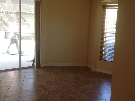 3rd image of 3277 SE Quay St