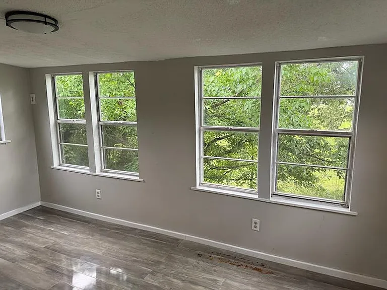 508 Closhire Ln — Photo 8