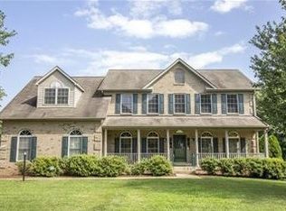 6064 E Pointe Ln, Warrenton, VA 20187