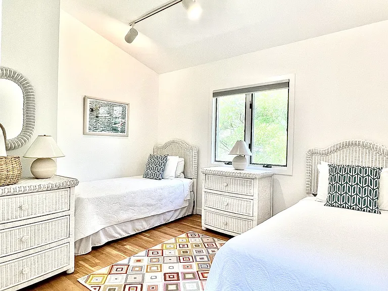 6 Wildflower Ln — Photo 12