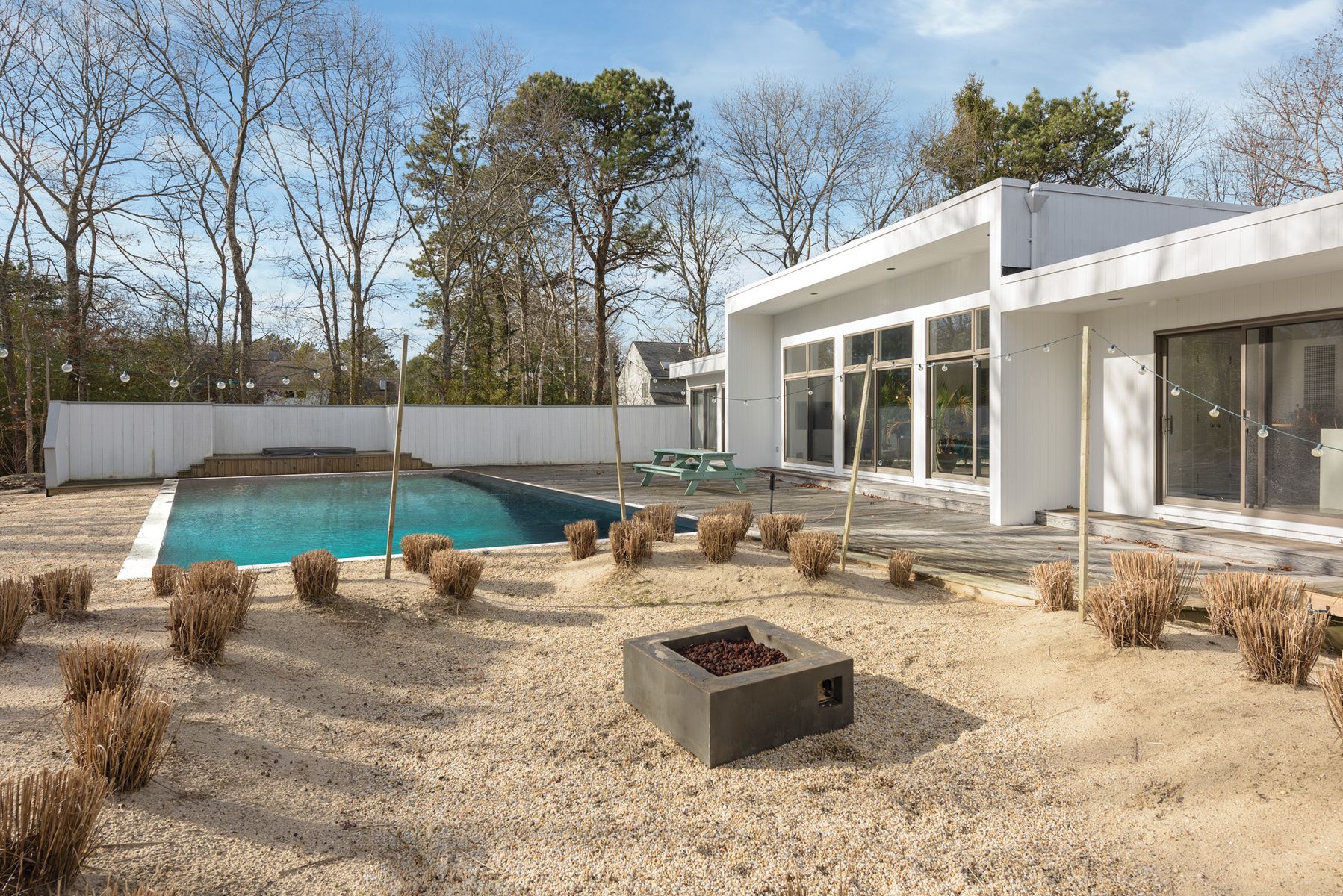 18 Indian Pipe Dr in Quogue Out East