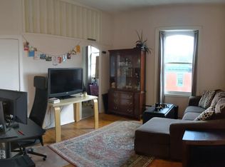 2225 Locust St APT 3F, Philadelphia, PA 19103