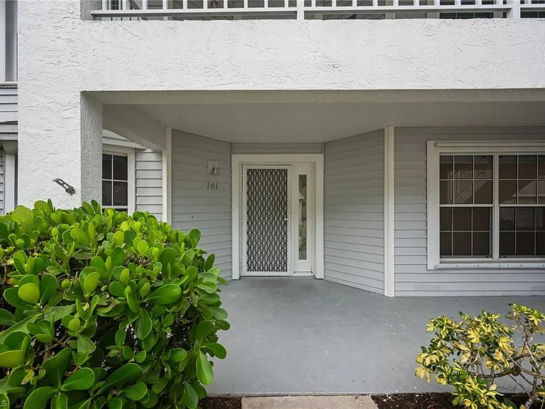 1200 Misty Pines Cir #C-101 — Photo 4