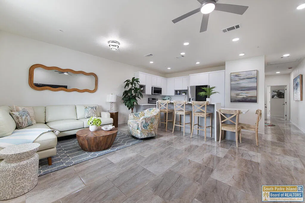 Soft Breeze Condominiums — Photo 3